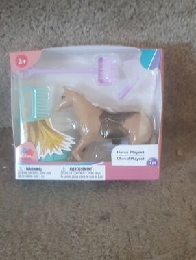 Brown Toy Horse Playset with Pink & Teal Accessories